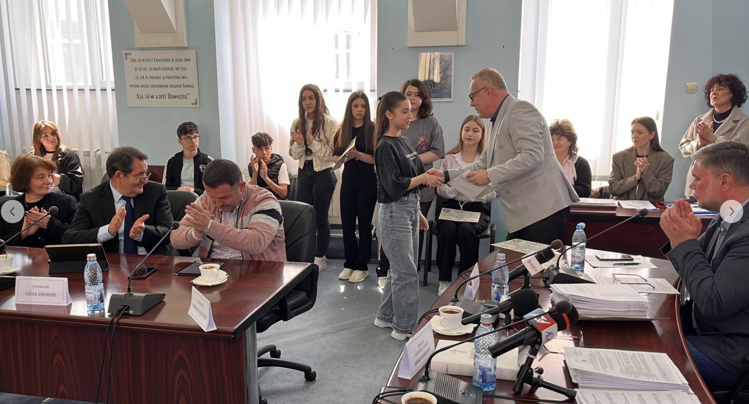 Elevii câștigători ai concursului ”Cum văd eu orașul meu”, ediția 2026 au fost premiați